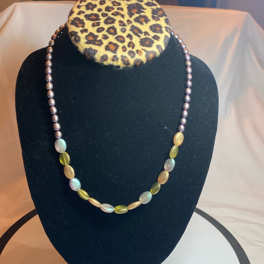 Hand Crafted 18+” Pearl Necklace. Toggle clasp.